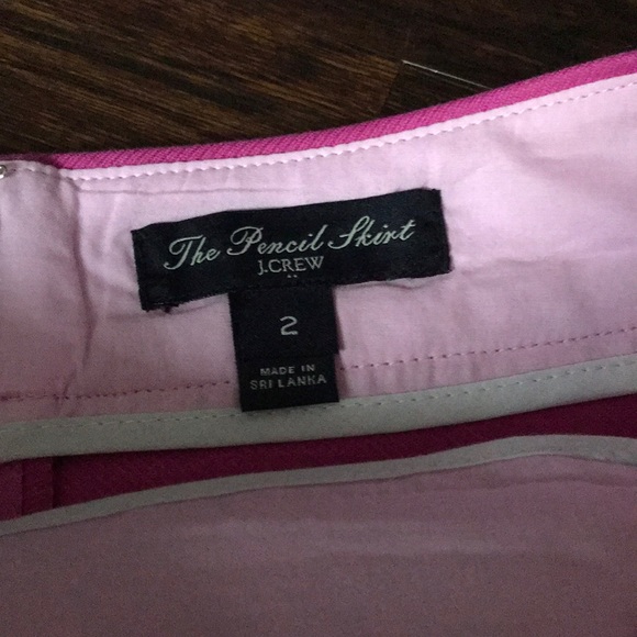 J.Crew Factory “The Pencil Skirt” in Fuchsia - Picture 3 of 4